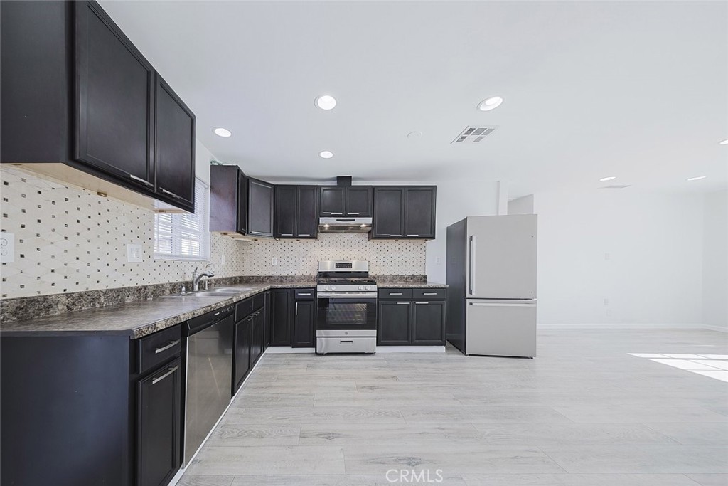 Sun Valley Condo: 10501 Cantara Street