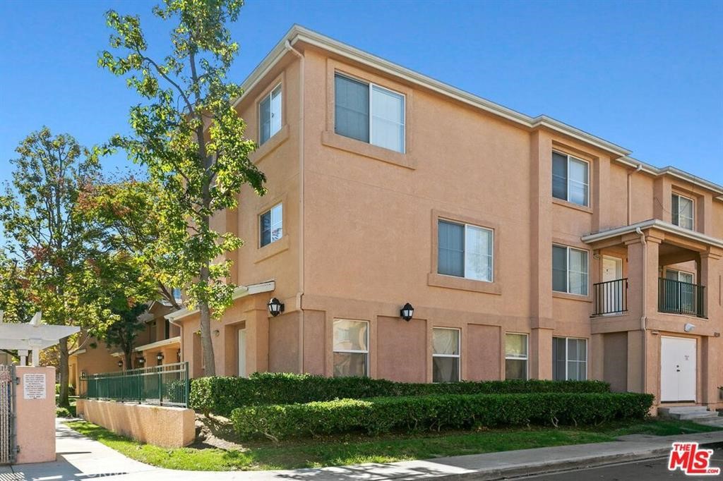 Harbor City Condo: 1050 Harbor Heights Drive