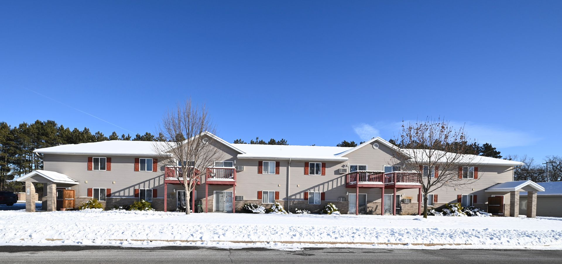 Tomah Apartment: 1001 Grandview Ave