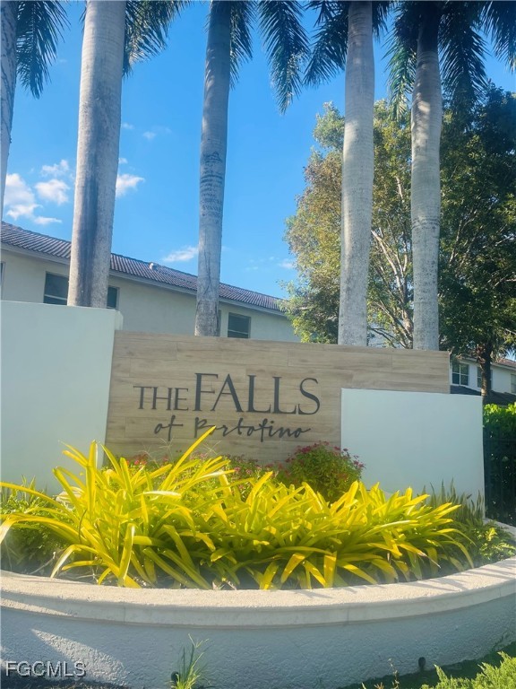Naples Condo: 7012 Romana Way