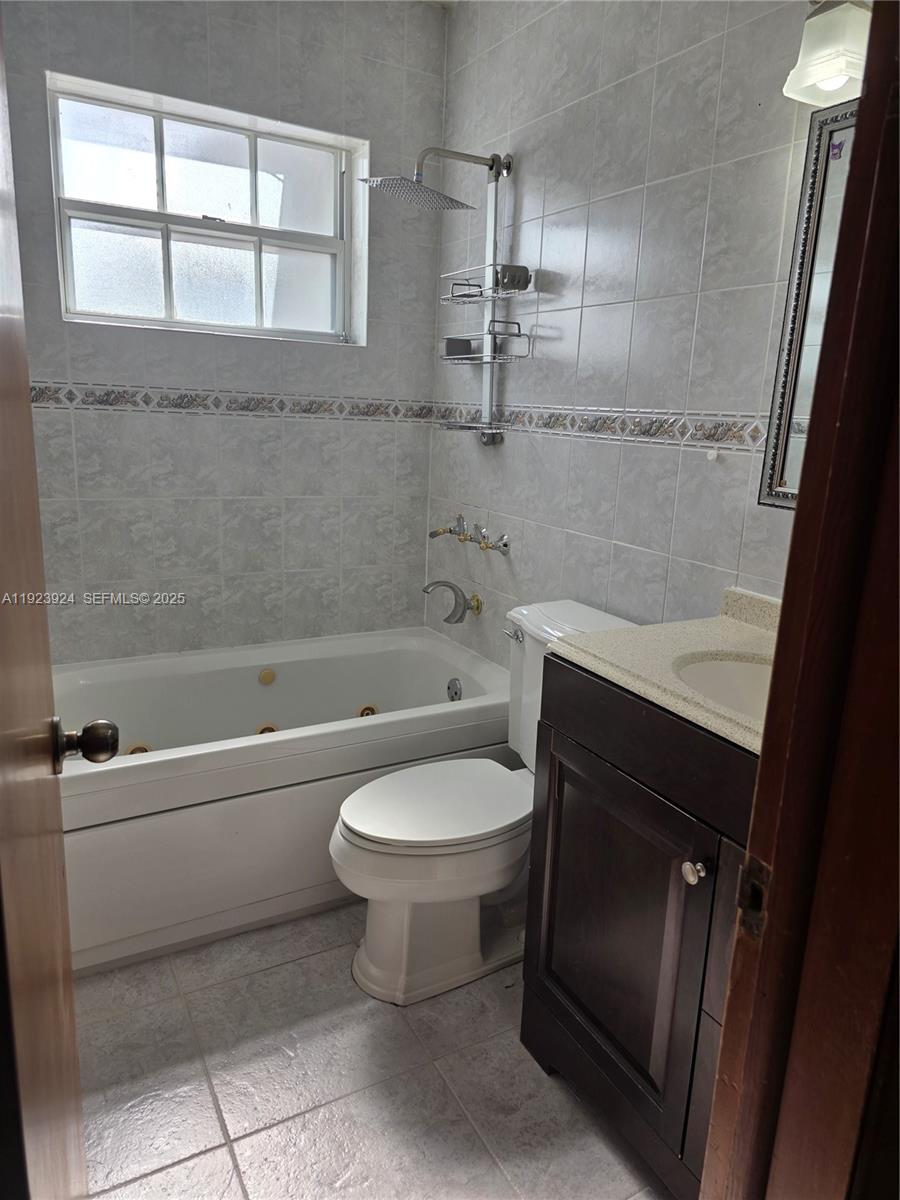 Hialeah Condo: 1560 West 53rd Terrace