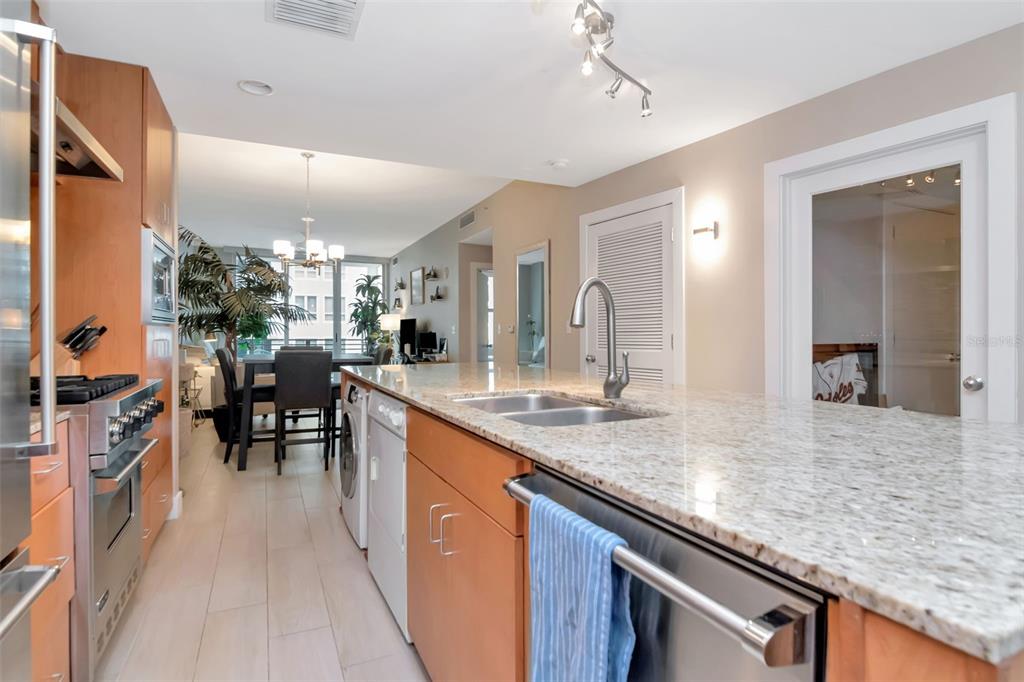 Tampa Condo: 1120 East Kennedy Boulevard