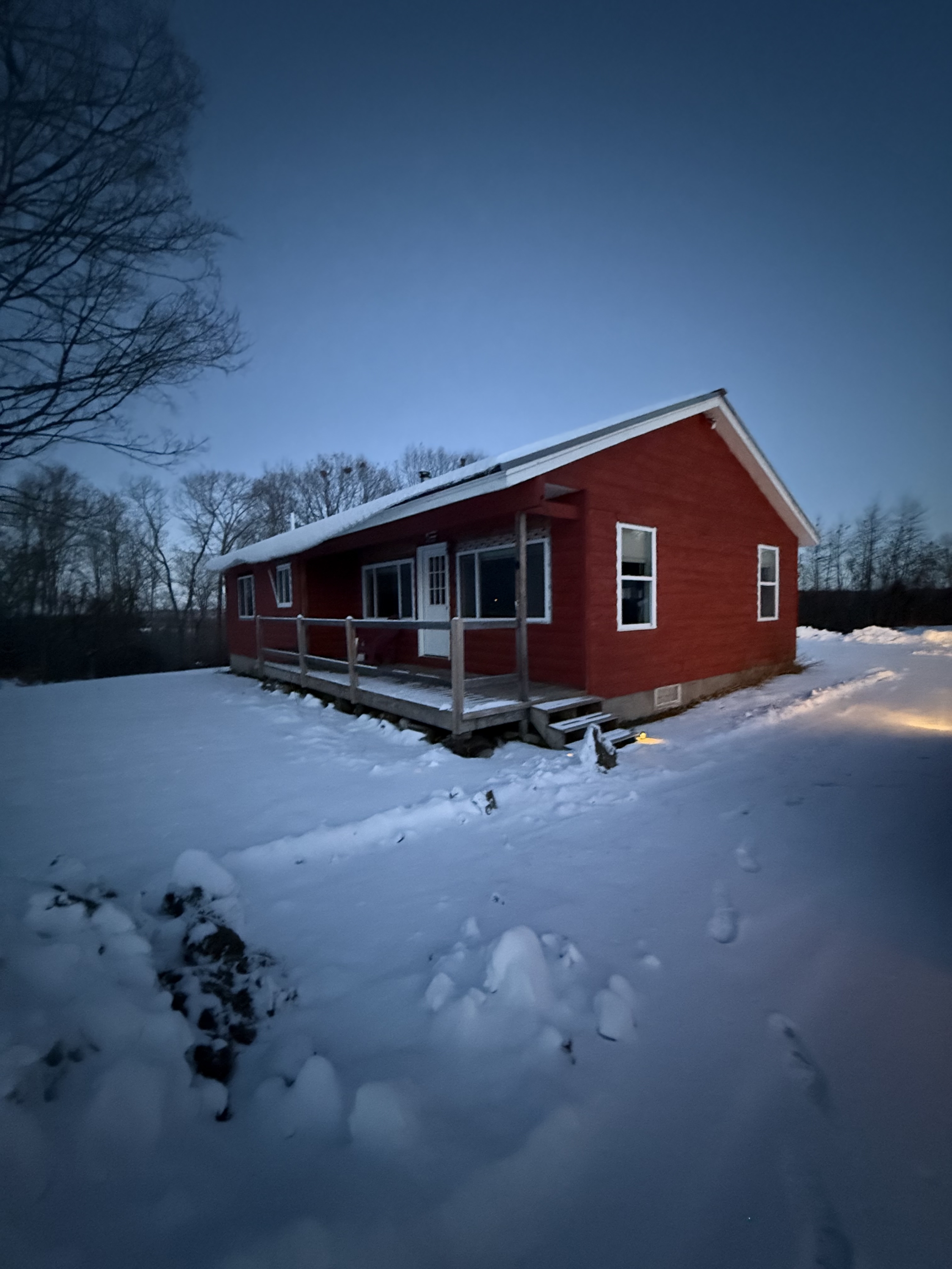 Belgrade House: 428 McGrath Pd Rd