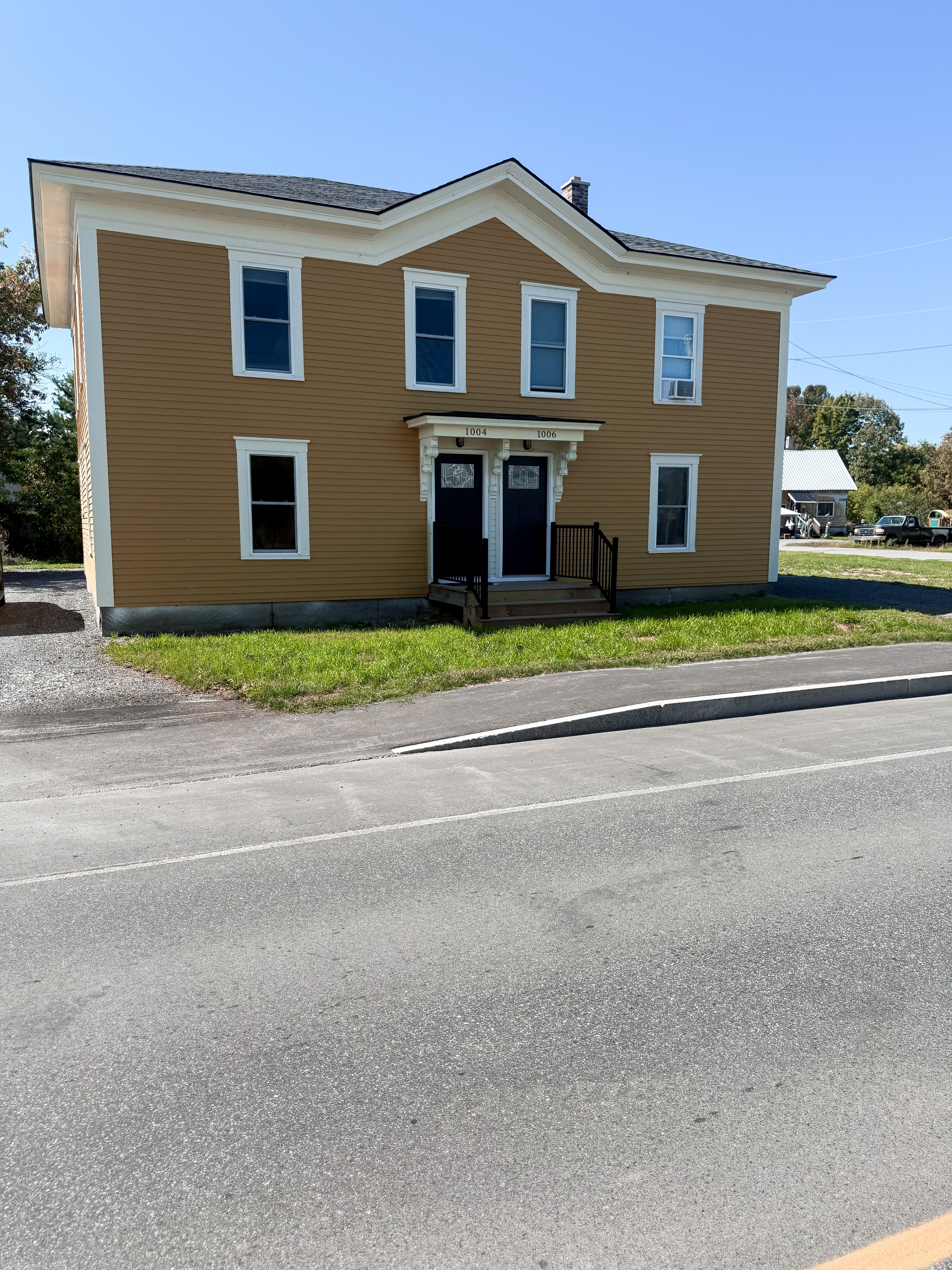 Vassalboro Condo: 1004 Main St