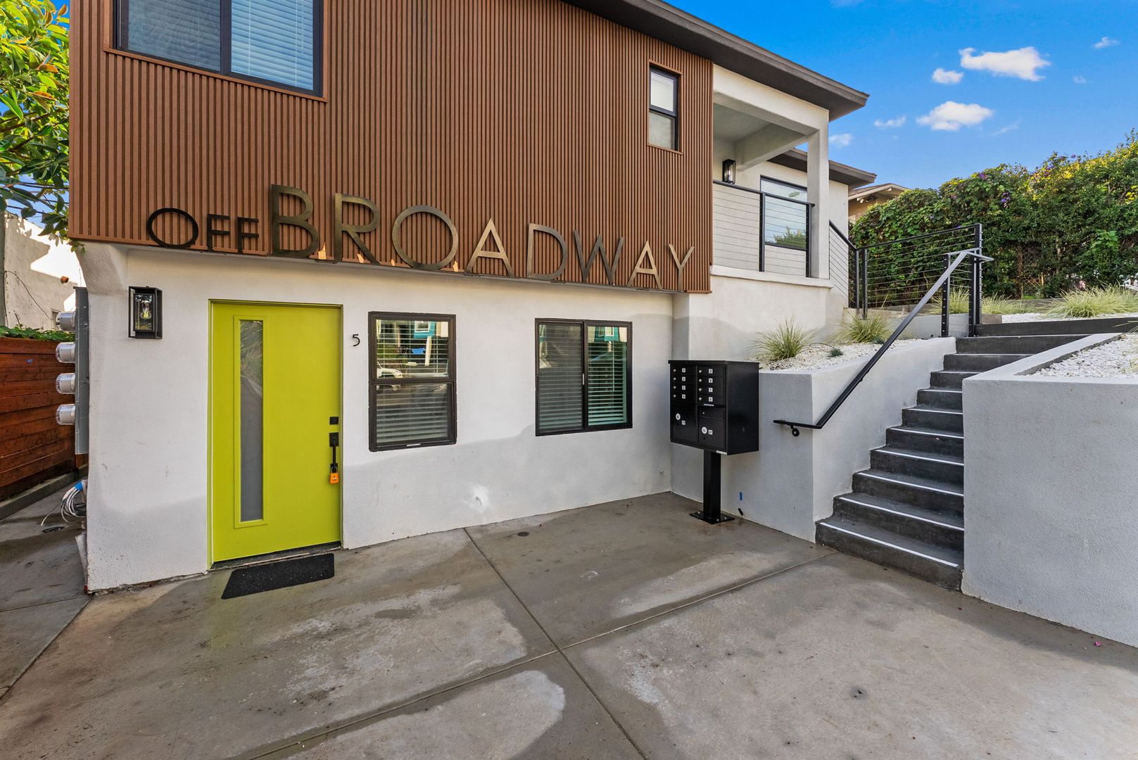 San Diego Condo: 2735 Broadway