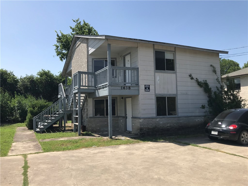San Marcos Condo: 1638 Post Road