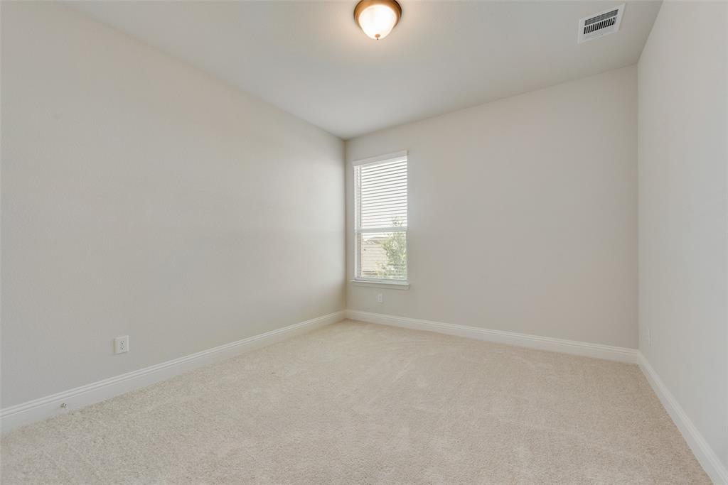 Northlake Condo: 3200 Glendale Drive