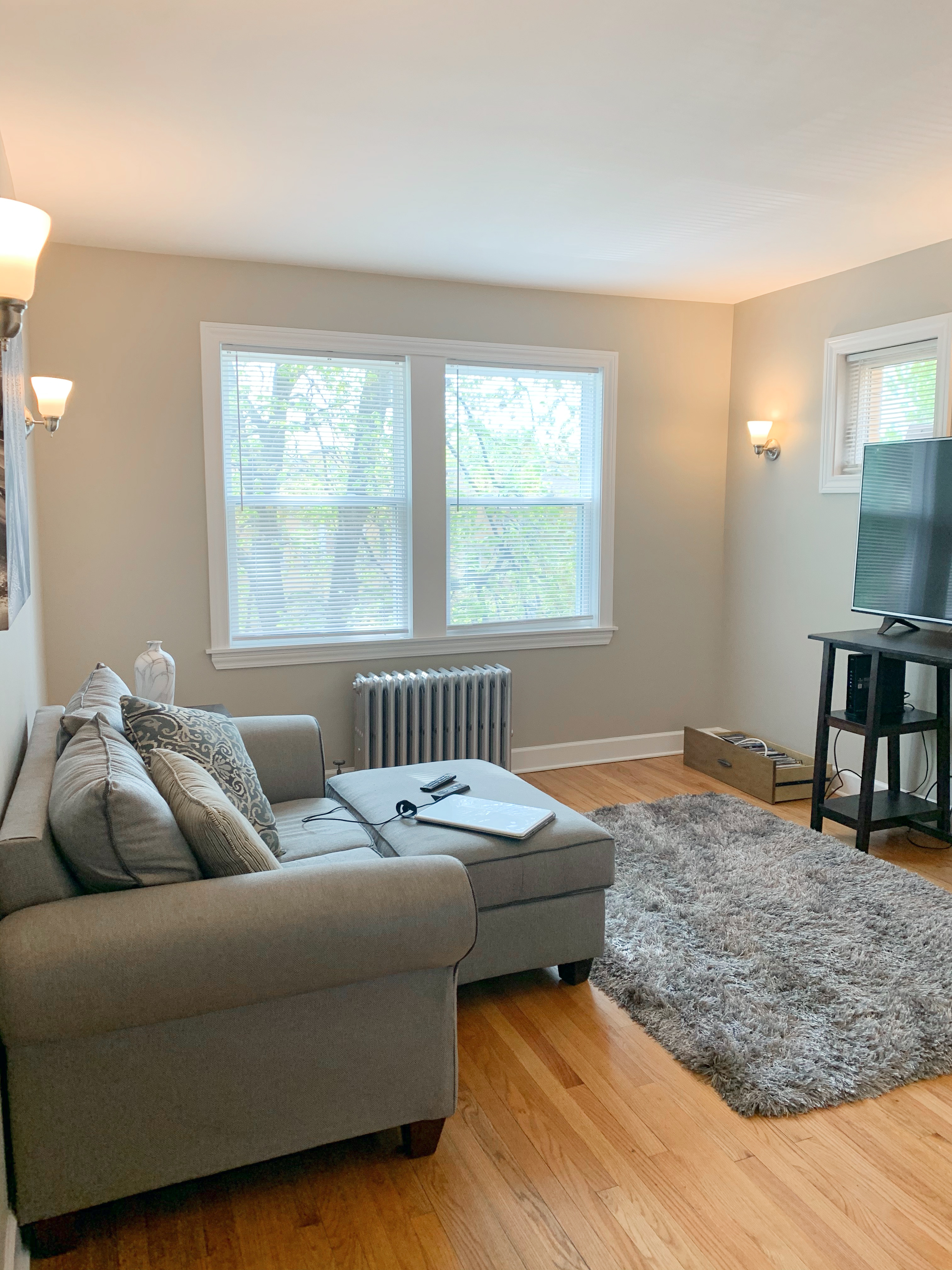 Berwyn Condo: 1921 Grove Ave