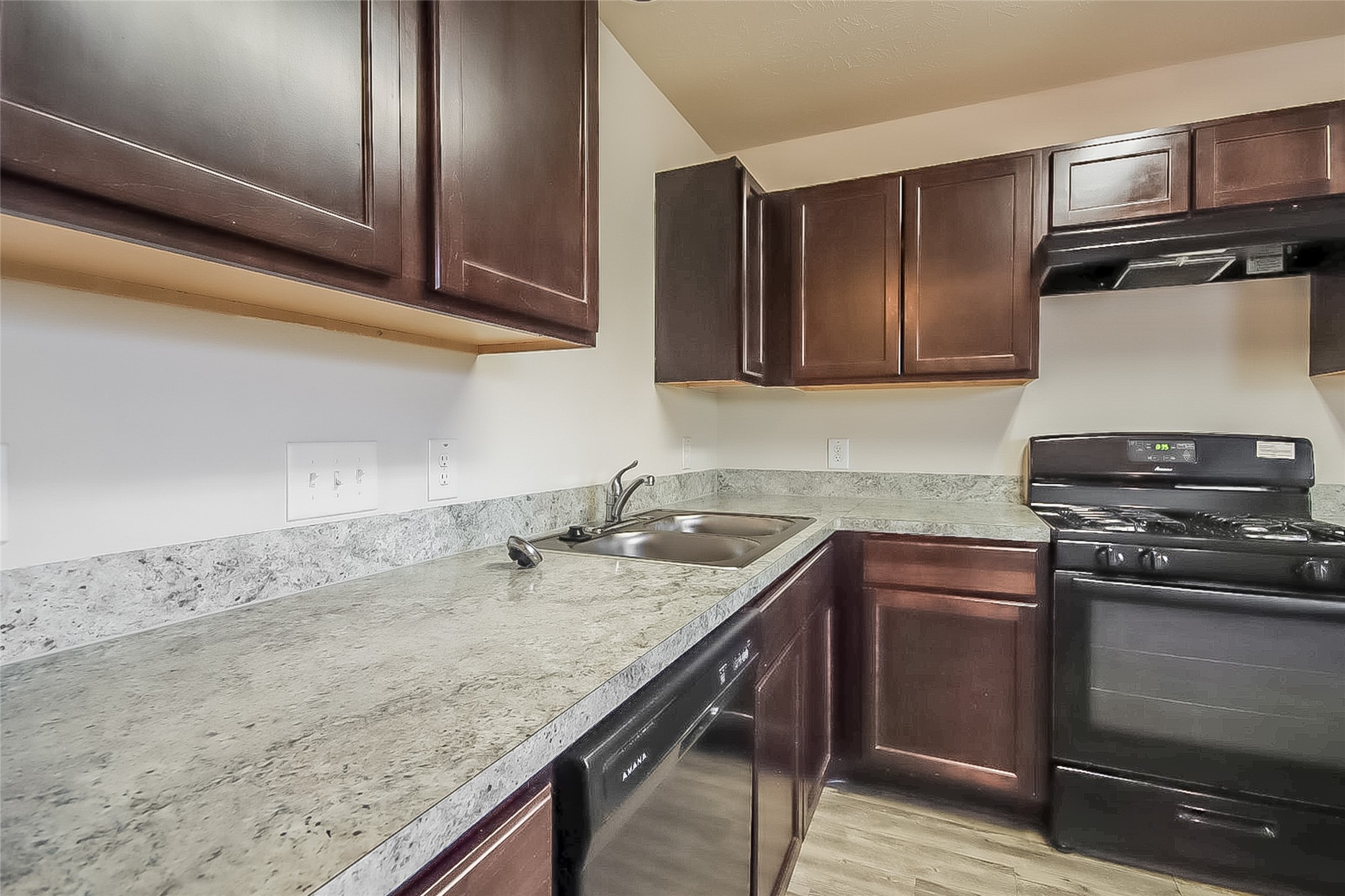 Katy Condo: 24322 Borelli Drive