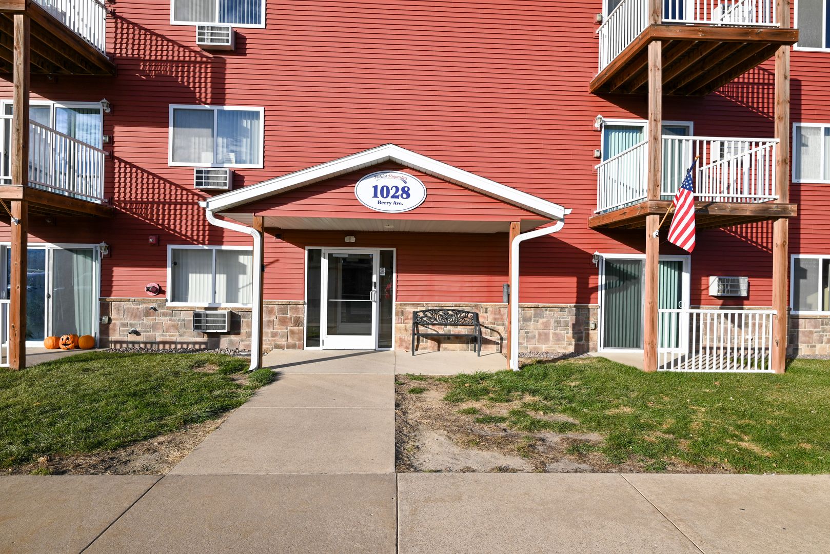 Tomah Apartment: 1028 Berry Ave