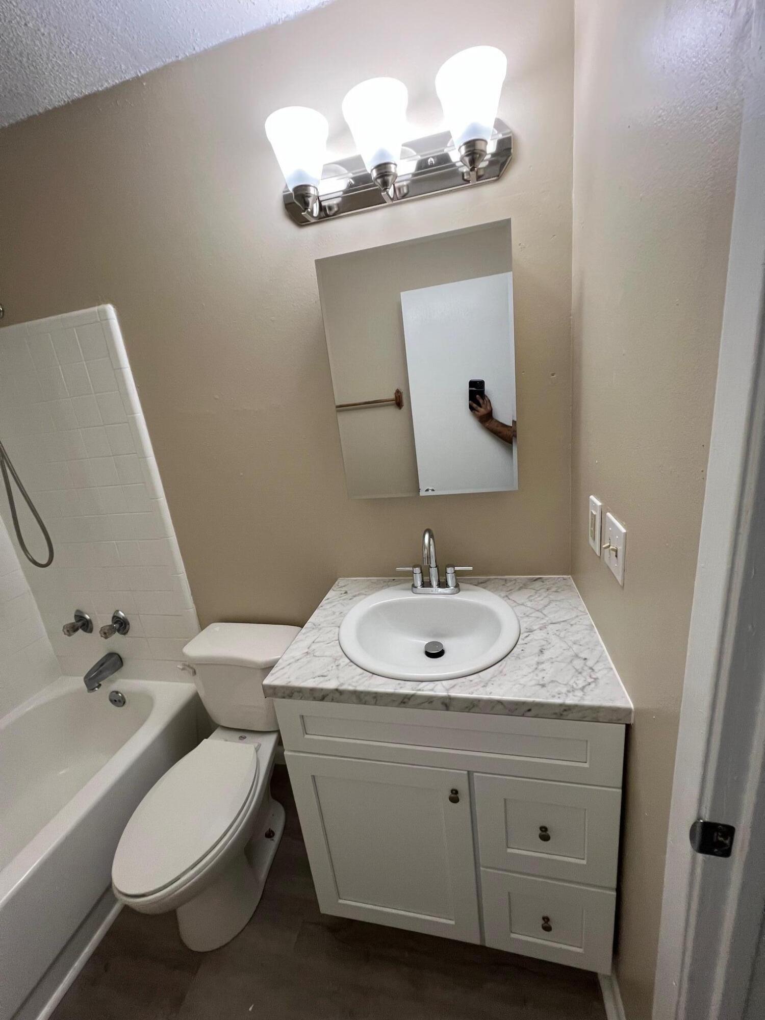 Fort Walton Beach Condo: 830 Cardinal Street