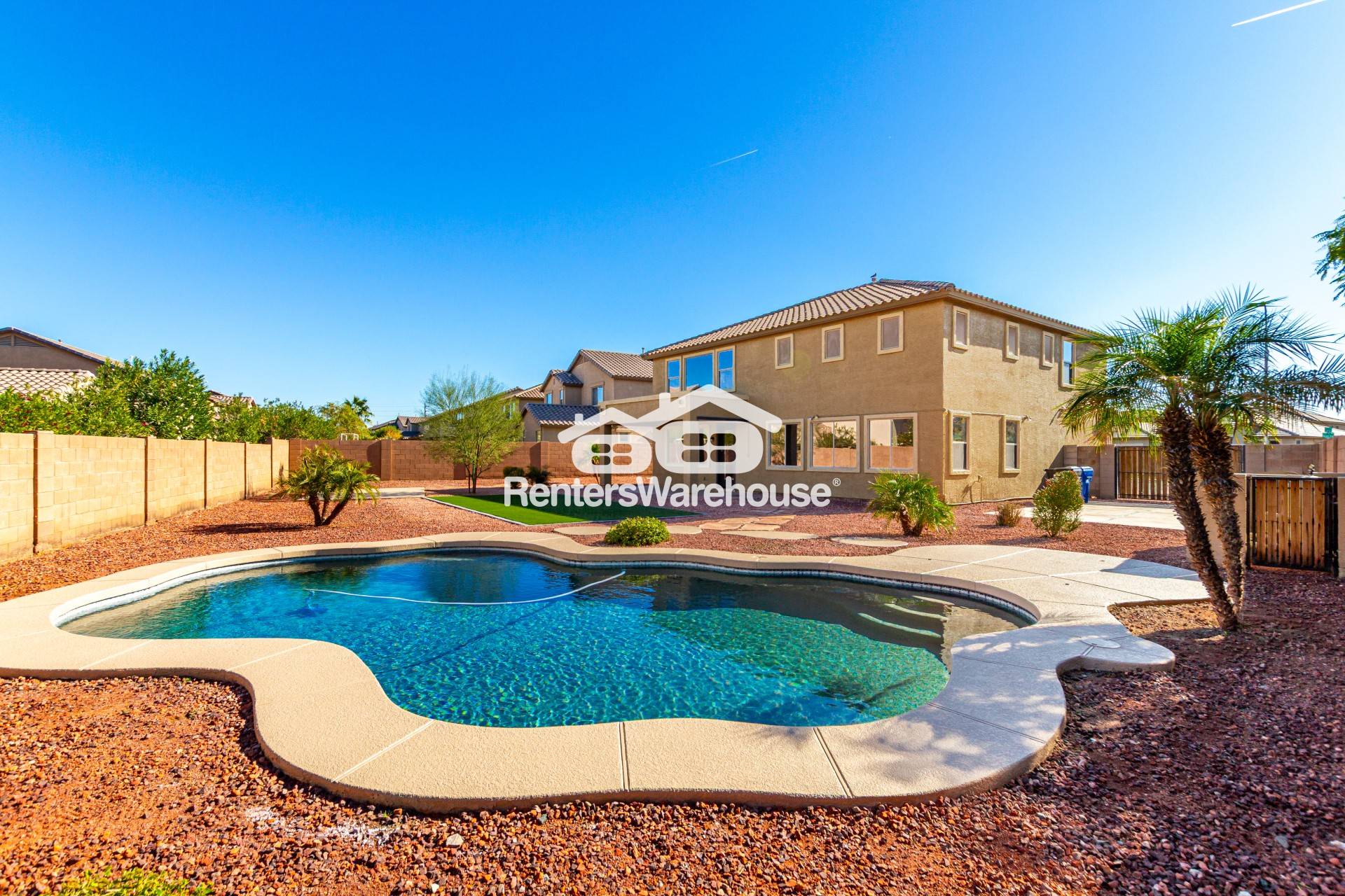 Avondale House: 12018 W Vernon Ave