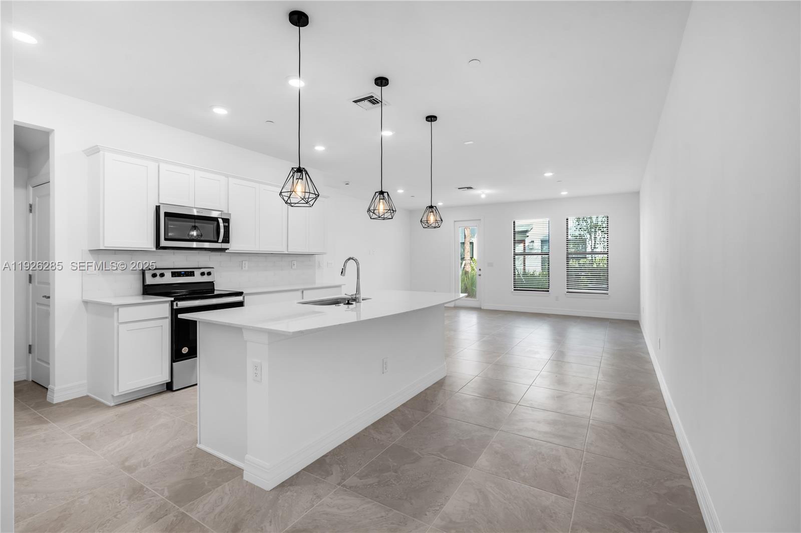 Plantation Condo: 8356 Northwest 7th Place