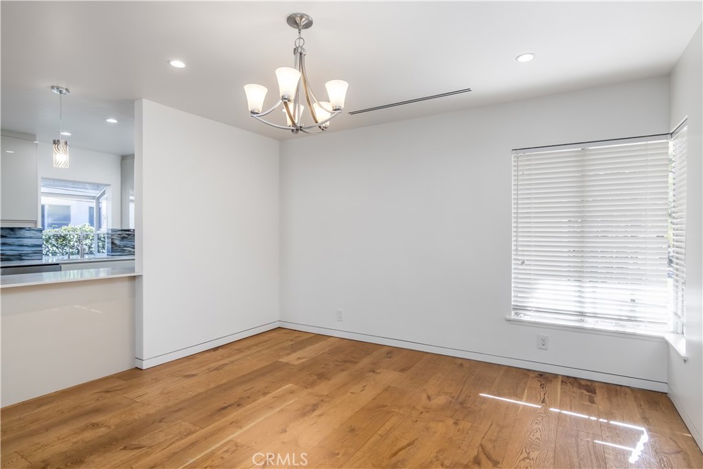 Van Nuys Condo: 15439 Vose Street