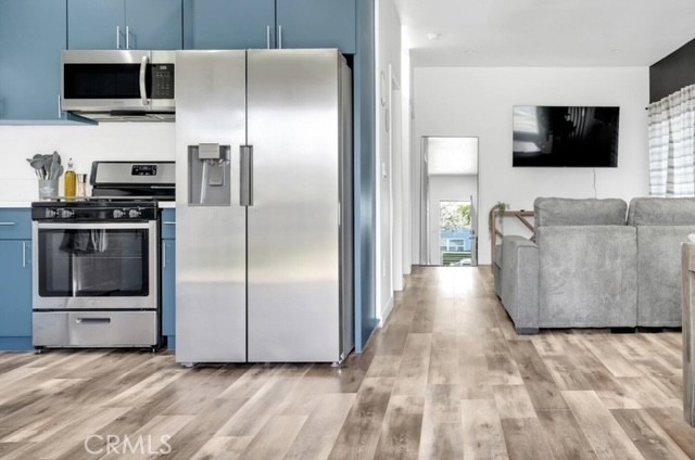 Montebello Condo: 219 South Greenwood Avenue