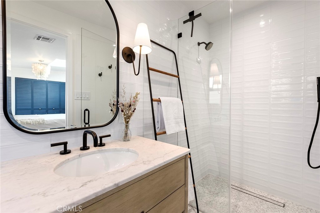 Granada Hills Condo: 17430 Tulsa Street