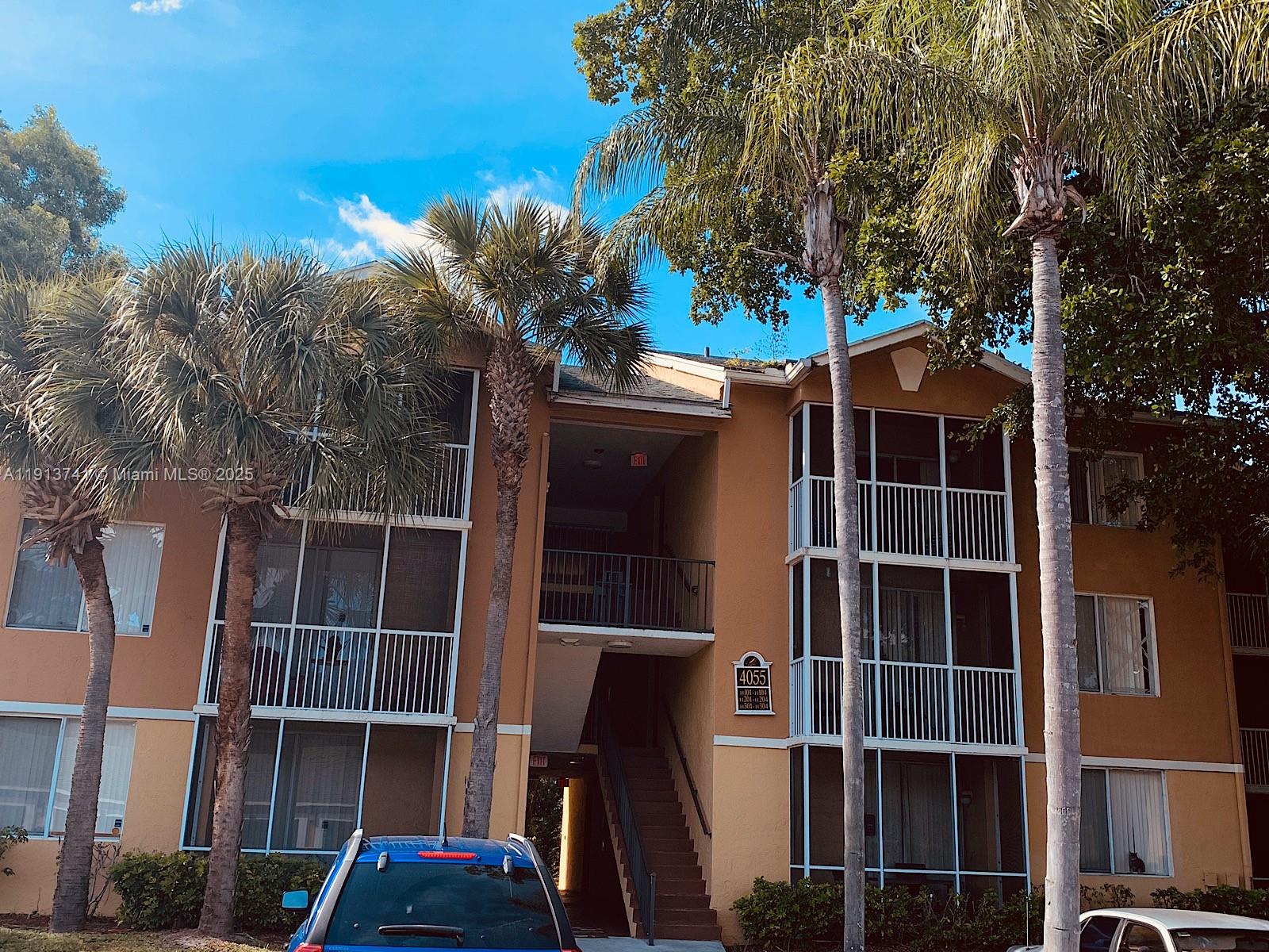 Pompano Beach Condo: 4055 West McNab Road