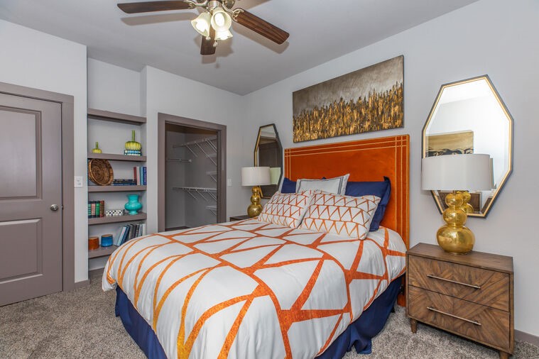 Humble Condo: 9393 Fm 1960 Bypass Road West