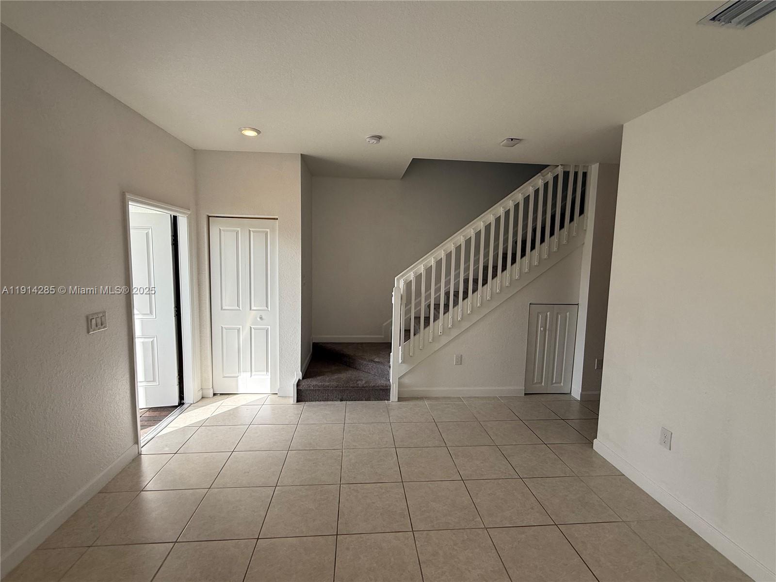 Miami Condo: 685 Northeast 208th Terrace