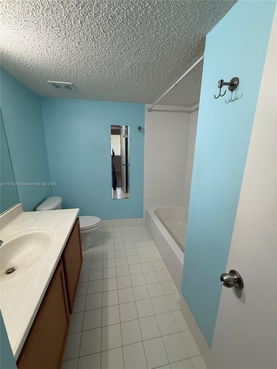 Tamarac Condo: 9907 Westwood Drive