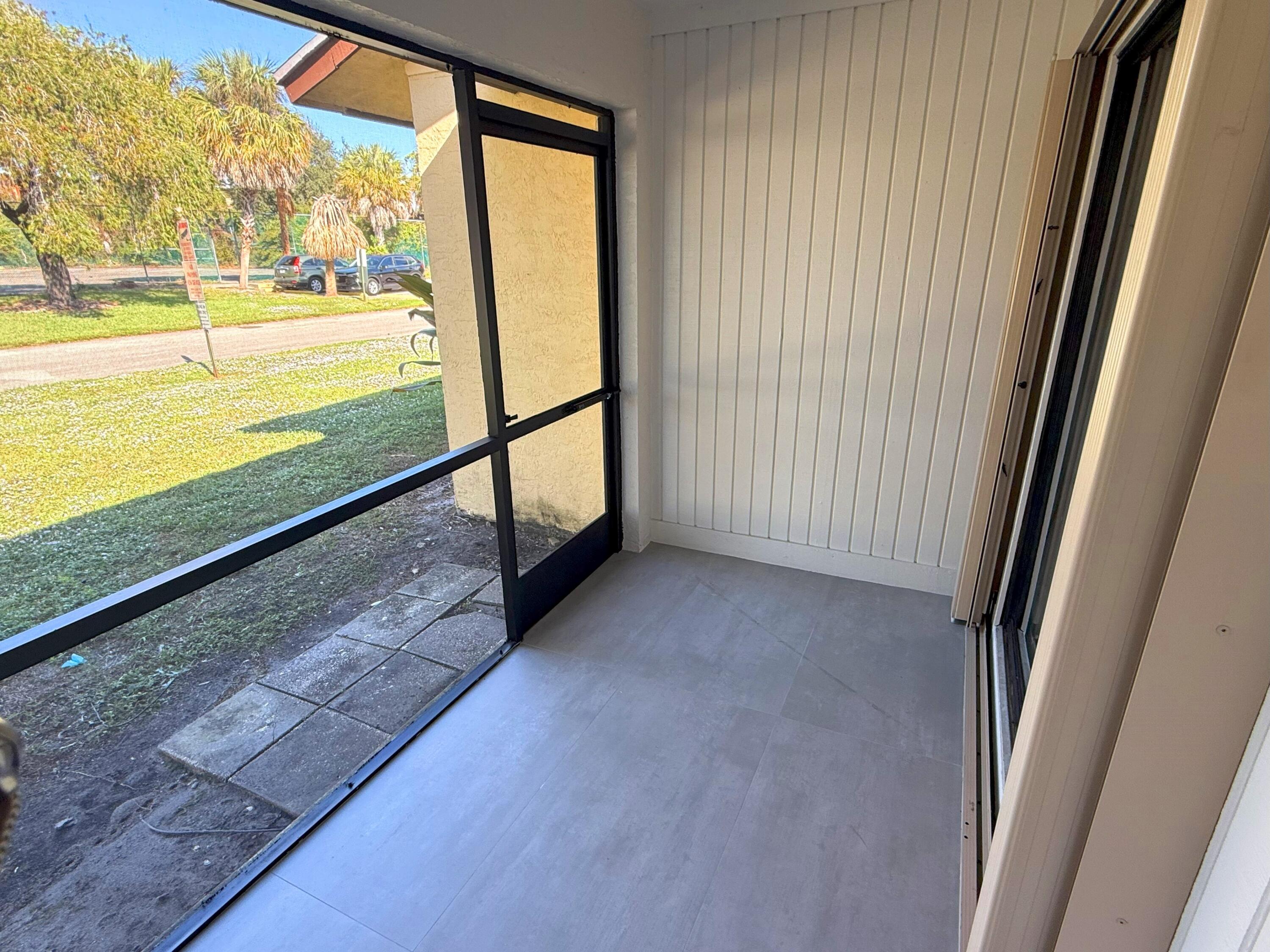 West Palm Beach Condo: 440 Glenwood Drive