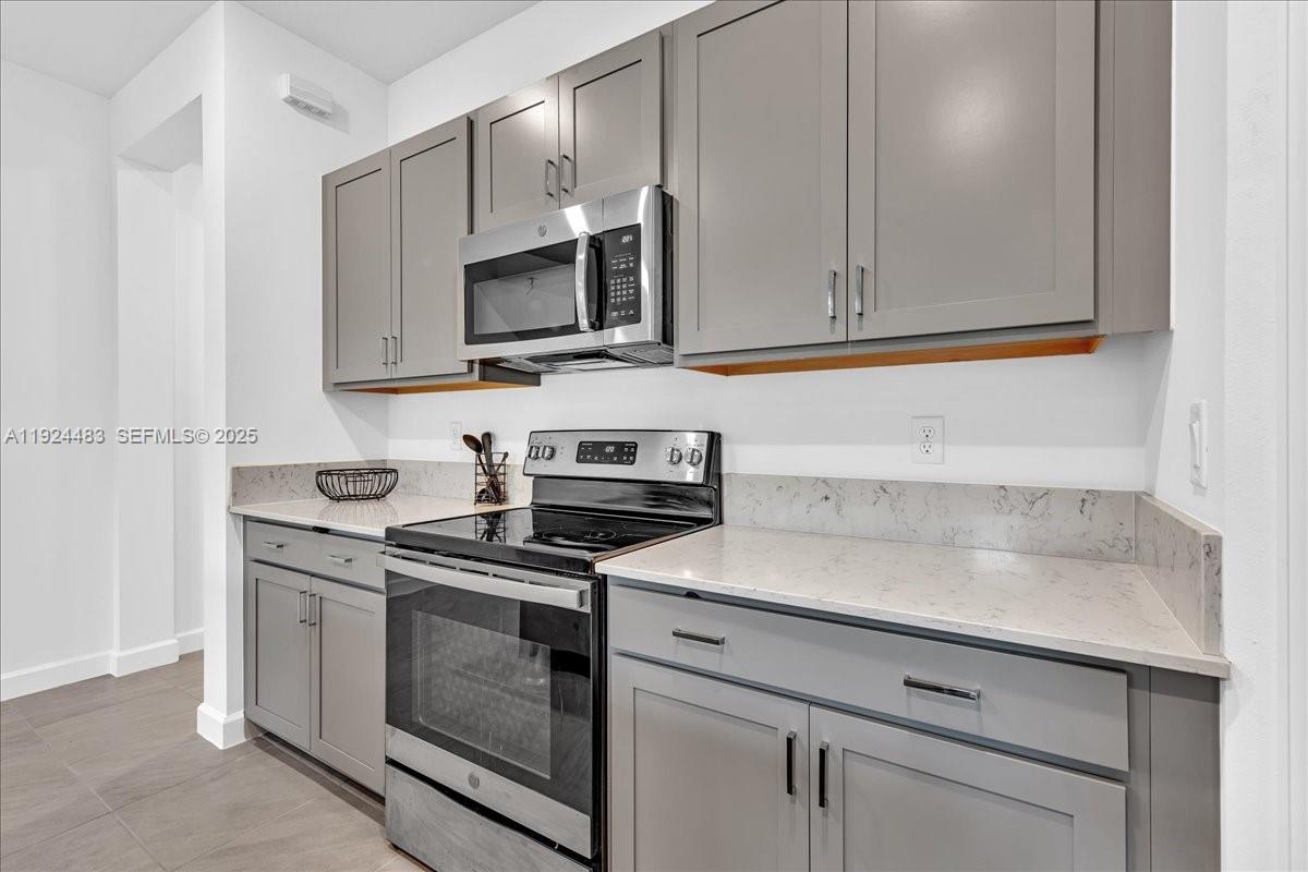 Palm Beach Gardens Condo: 1004 Willow Place