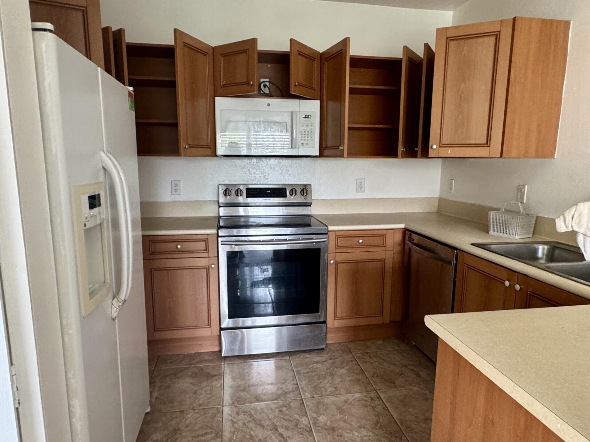 Palm Springs Condo: 209 Talia Circle