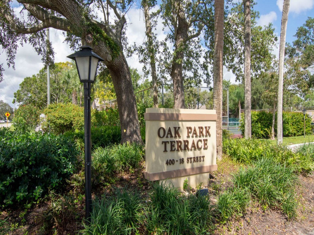 Vero Beach Condo: 400 18th Street