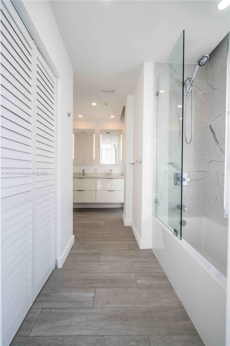 Miami Beach Condo: 8425 Crespi Boulevard