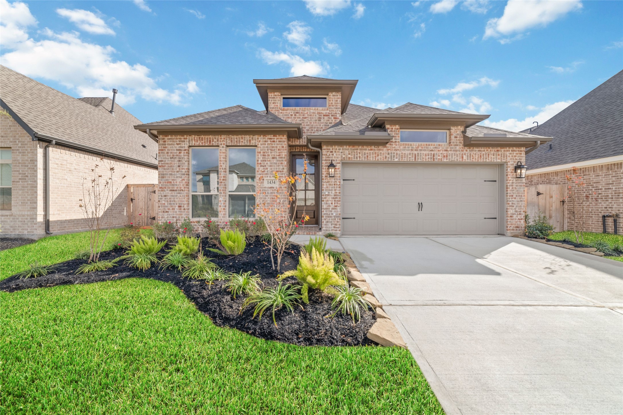 Magnolia Condo: 1434 Girasol Street