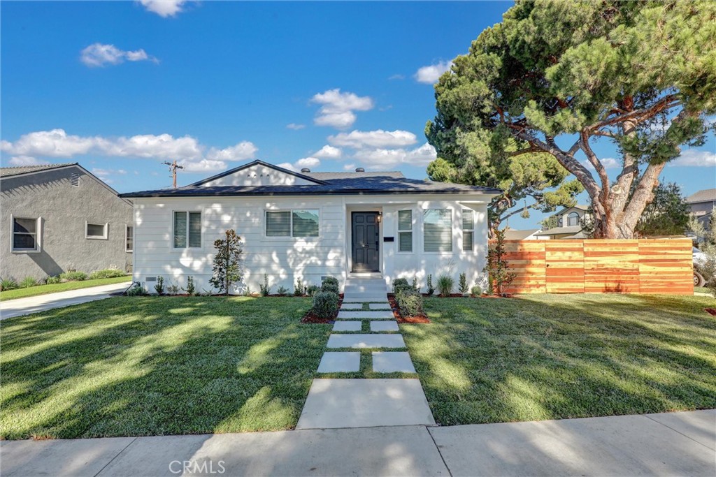 Long Beach Condo: 7043 East Harco Street