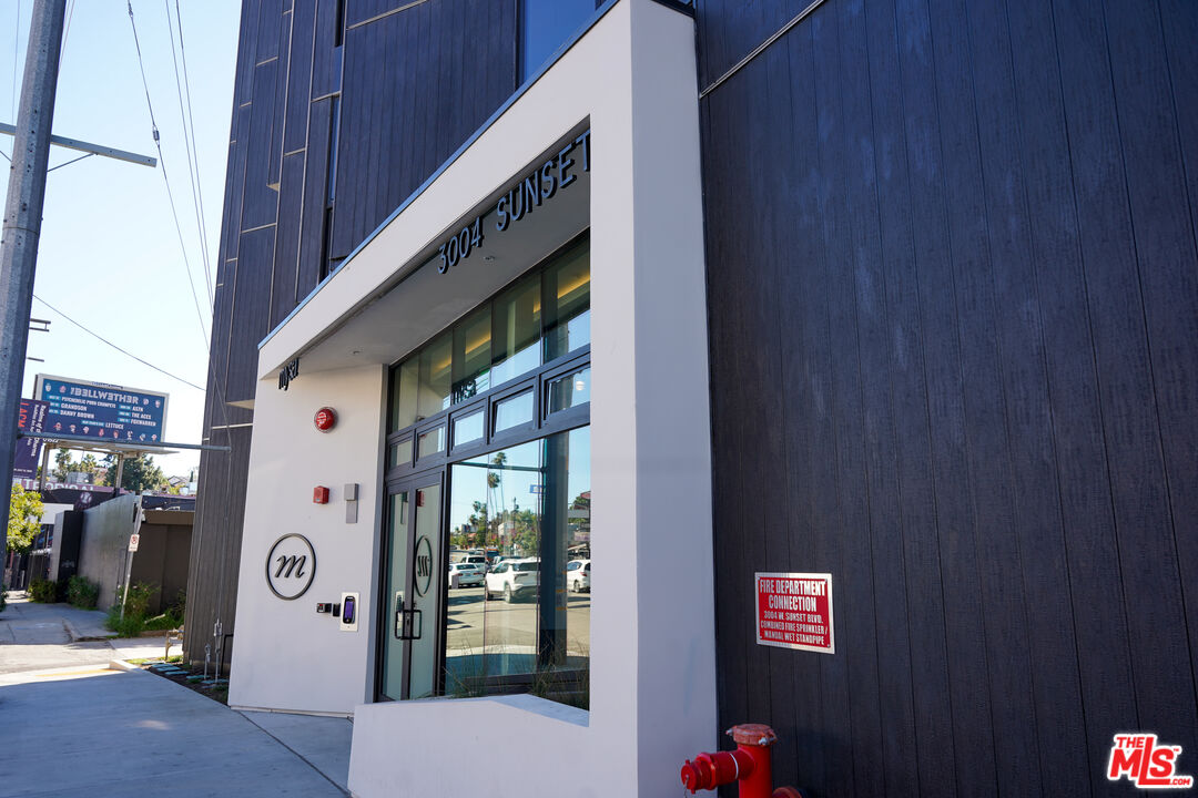 Los Angeles Condo: 3004 Sunset Boulevard