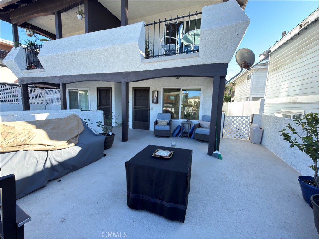San Clemente Condo: 215 West Canada
