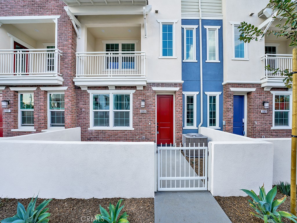 Buena Park Condo: 6989 Cottonwood Lane