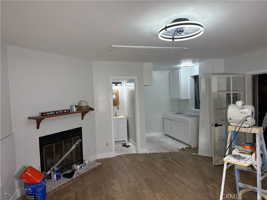 Riverside Condo: 3049 Mulberry Street