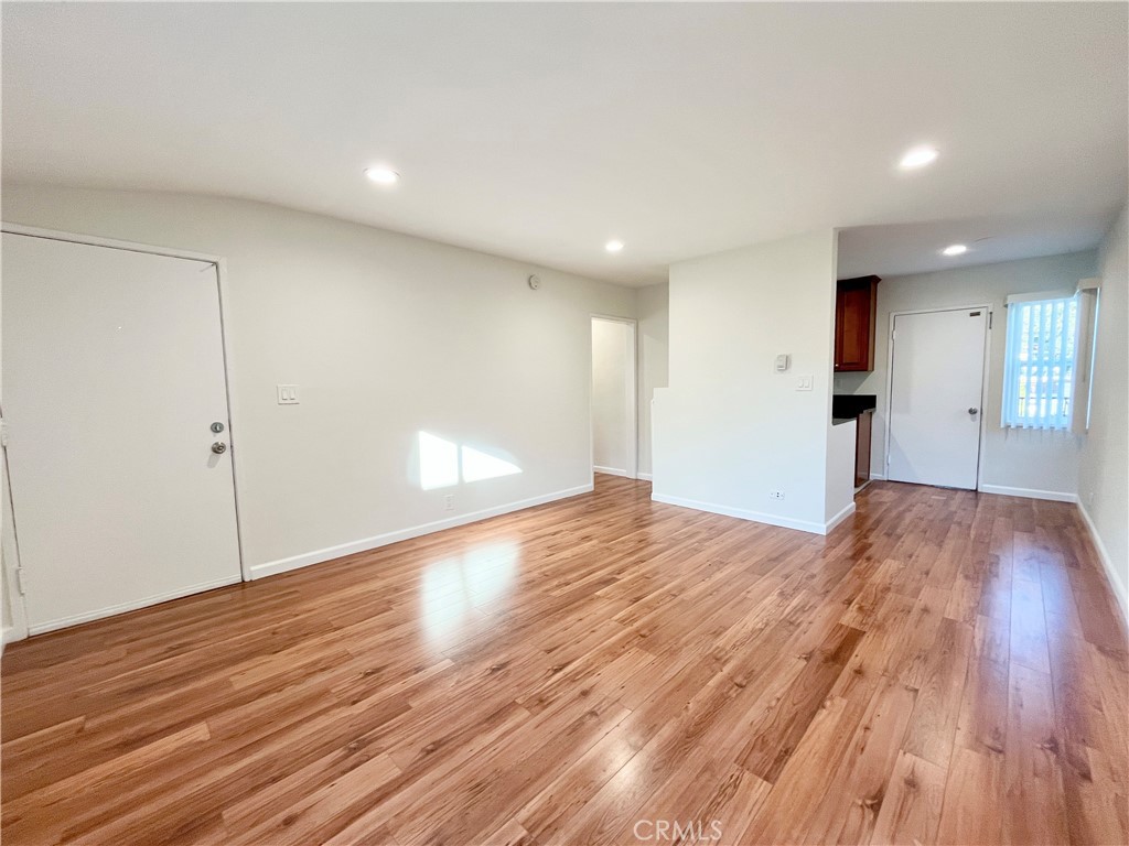 Glendale Condo: 2512 Cañada Boulevard