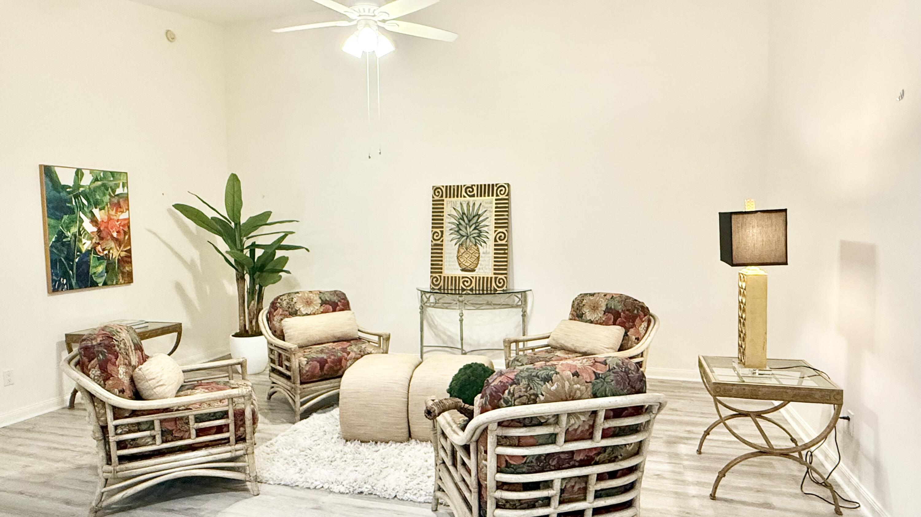 West Palm Beach Condo: 2861 Livingston Lane