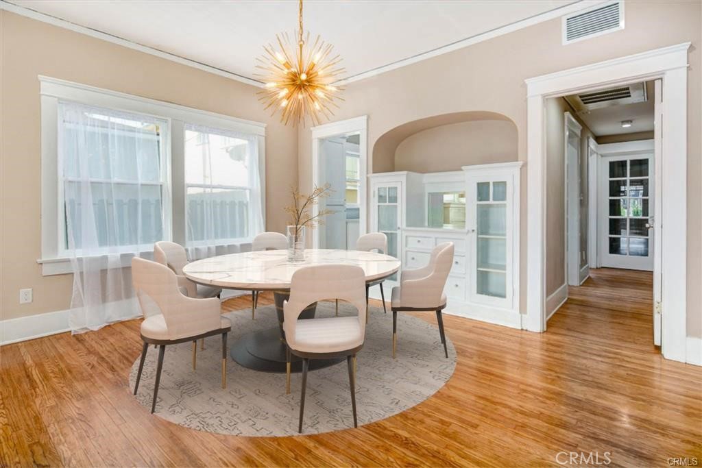 Glendale Condo: 107 North Columbus Avenue