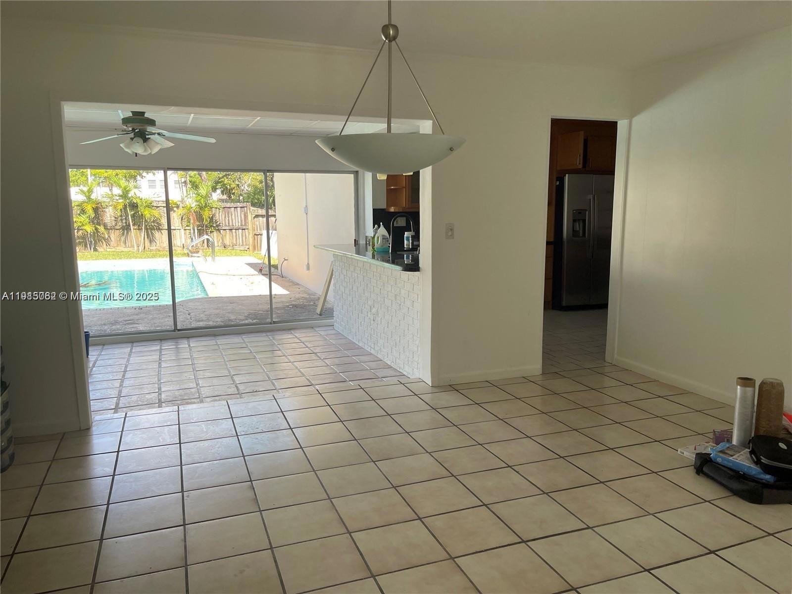 Hollywood Condo: 4315 Harrison Street