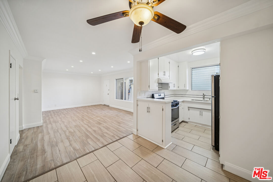 West Hollywood Condo: 1215 North Hayworth Avenue