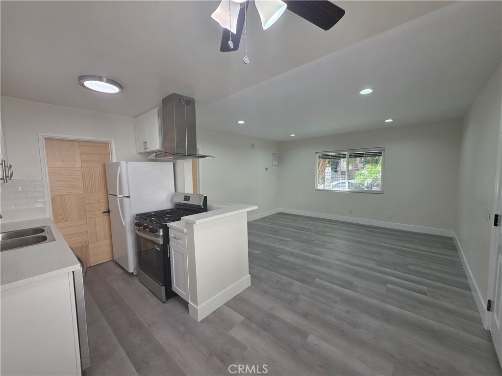 Sherman Oaks Condo: 4436 Ventura Canyon Avenue