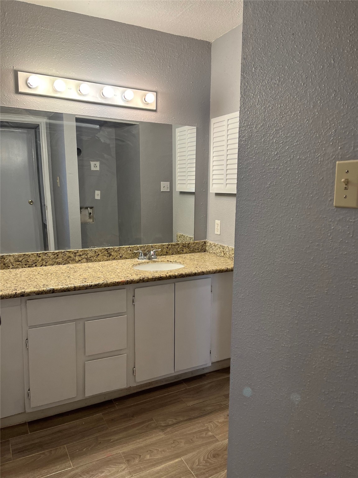 Houston Condo: 12500 Sandpiper Drive
