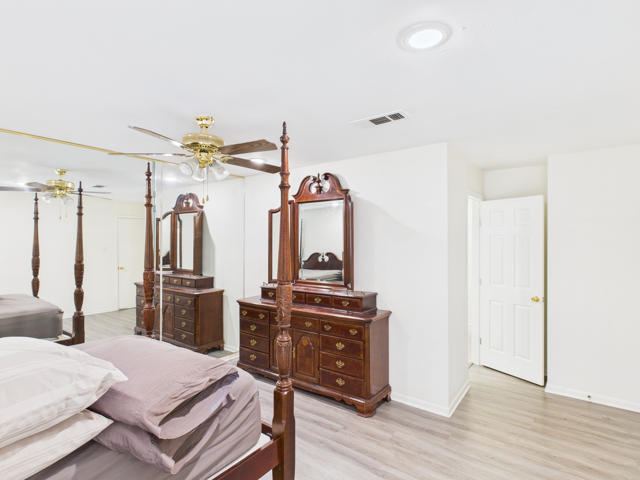 Houston Condo: 7611 Hopewell Lane