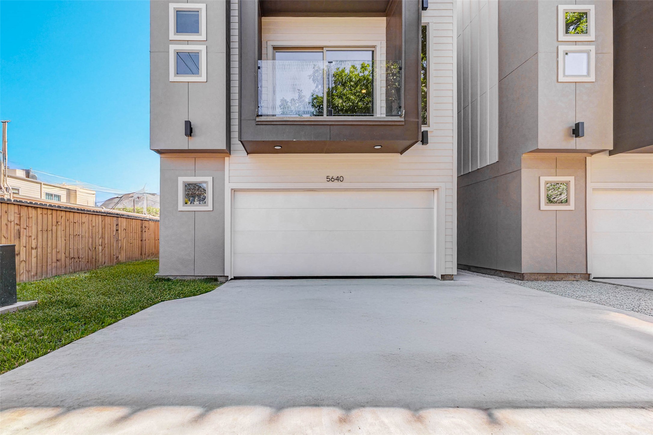 Houston Condo: 5640 Dolores Street