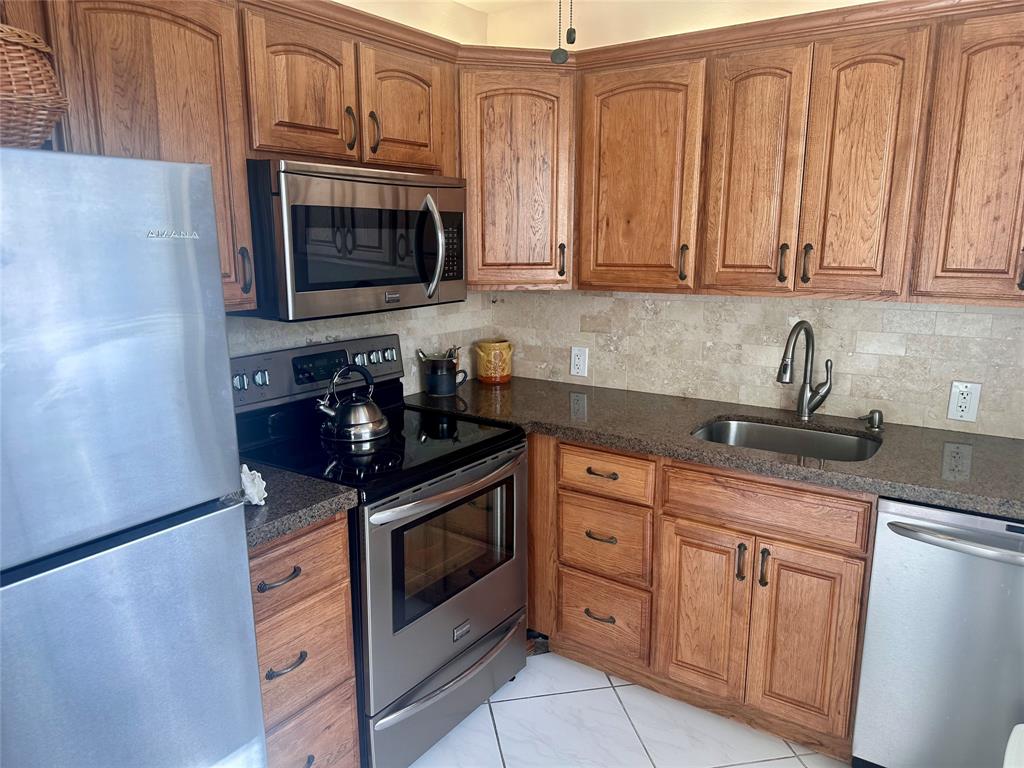 Boca Raton Condo: 200 Mansfield East