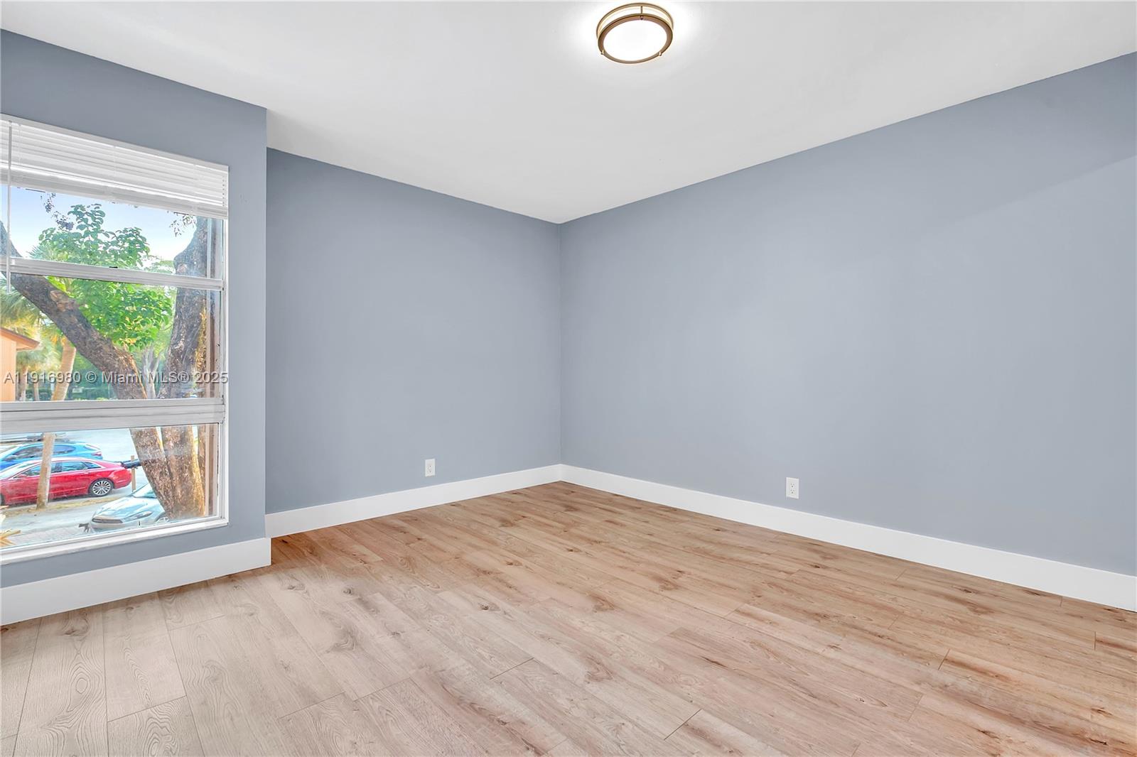 Plantation Condo: 8211 Northwest 8th Street