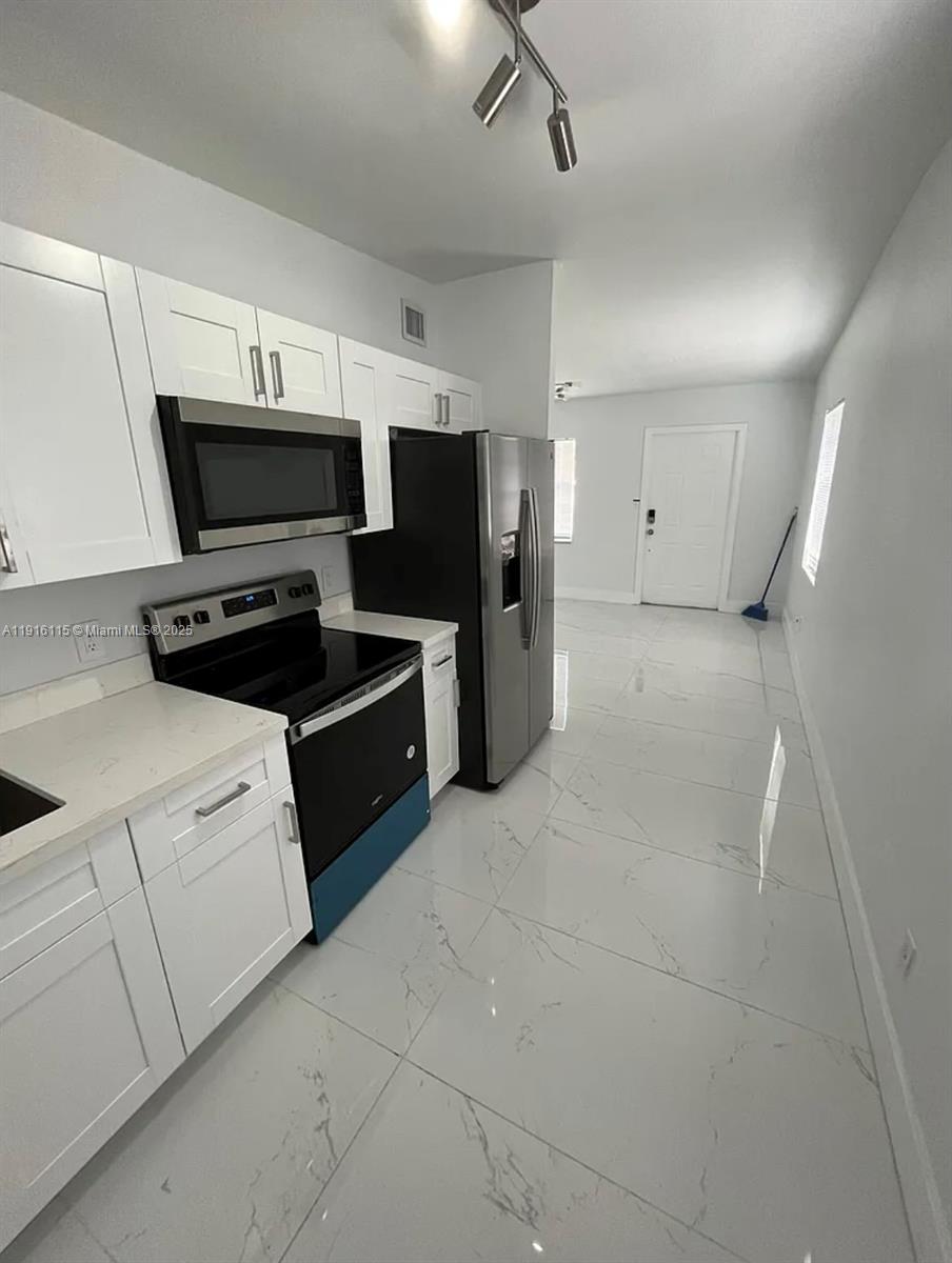 Pompano Beach Condo: 2726 Northwest 4th Court