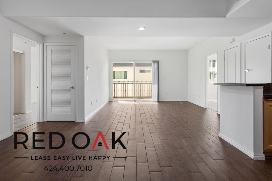 Valley Village Condo: 11925 Kling St