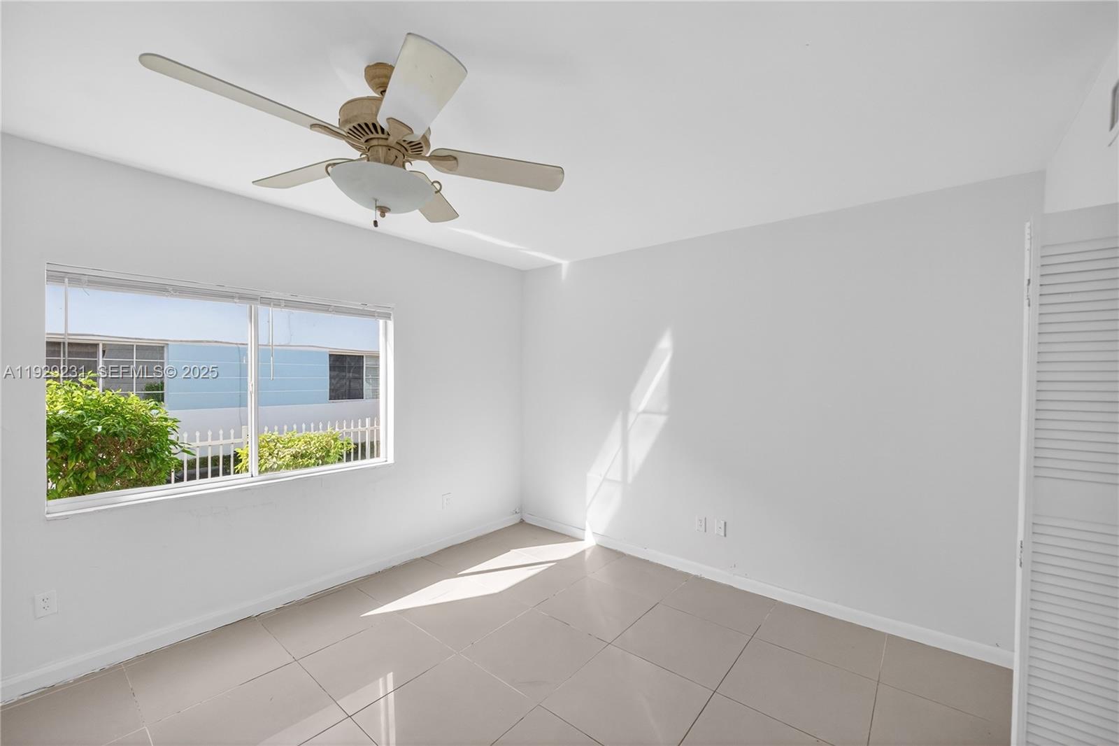 Miami Beach Condo: 1220 Marseille Drive