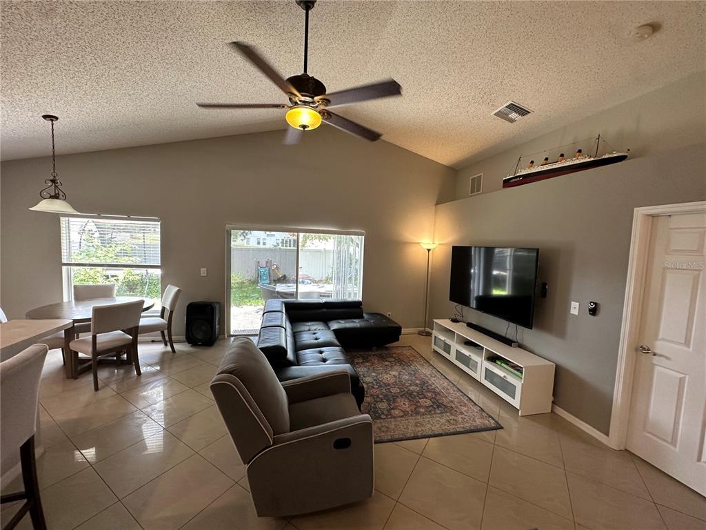 Davenport Condo: 209 Aberdeen Street